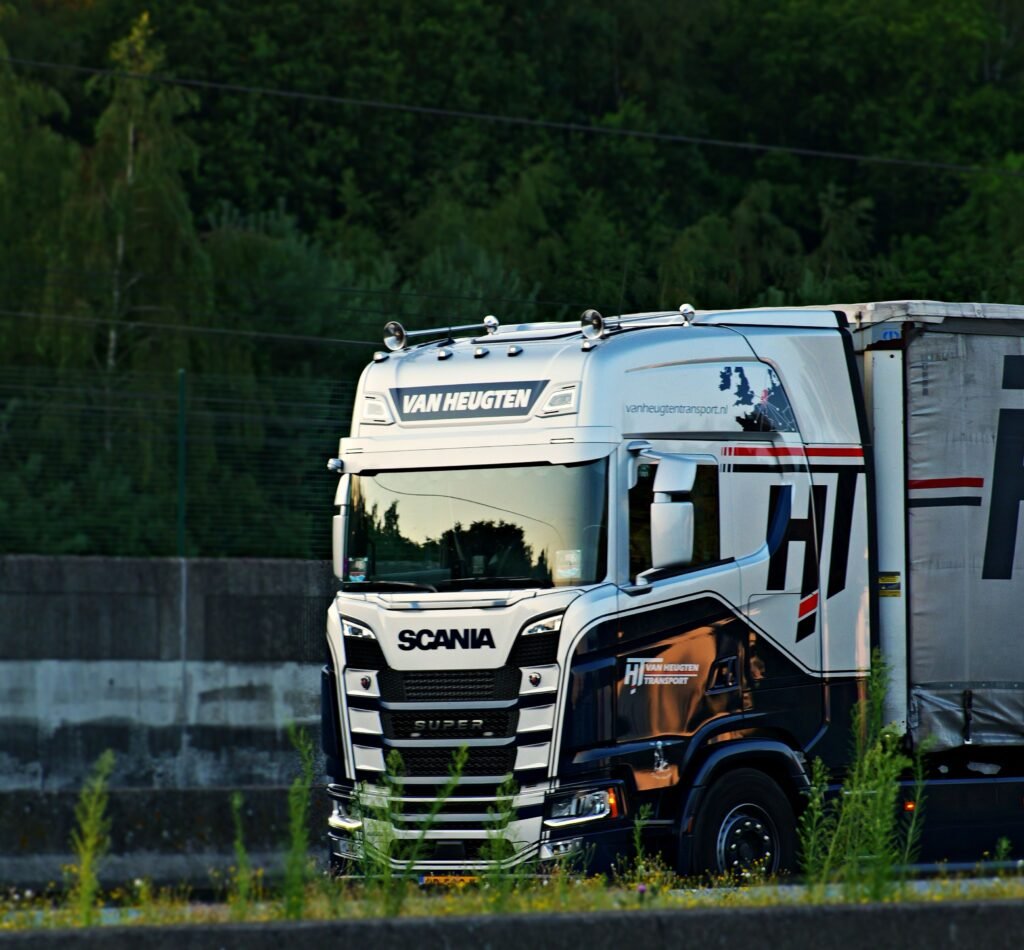 Commercial Freight & Logistics